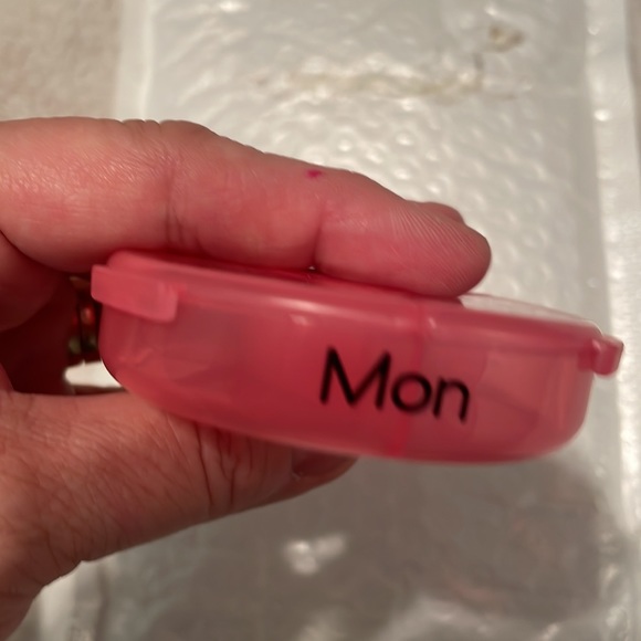 Pill containers by day,  7 days ,   morning, mid day and night compartments! - Picture 5 of 8